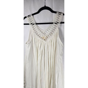 Vintage Flowy Women's Water Lily White Dress, size M
